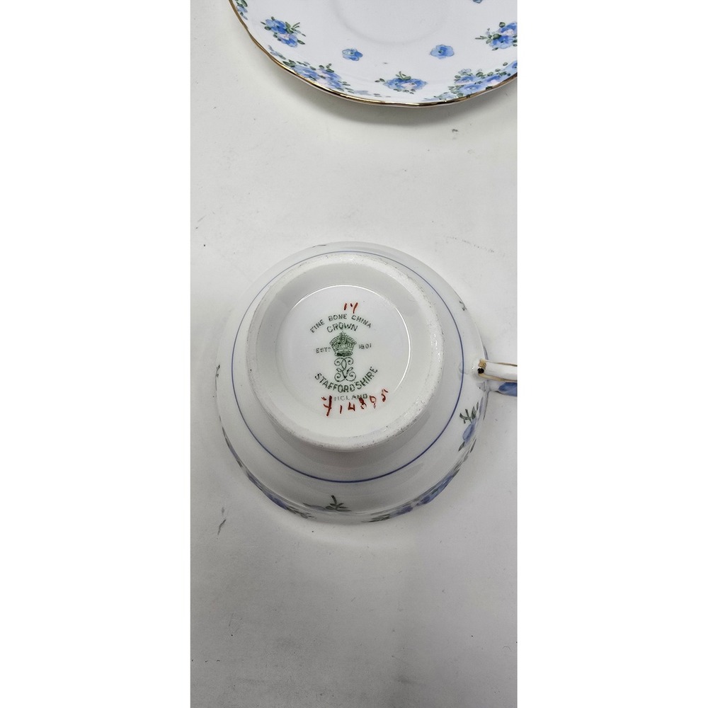 Vtg Crown staffordshire tea cup and saucer in Forget Me Not Bone China - Picture 5 of 7